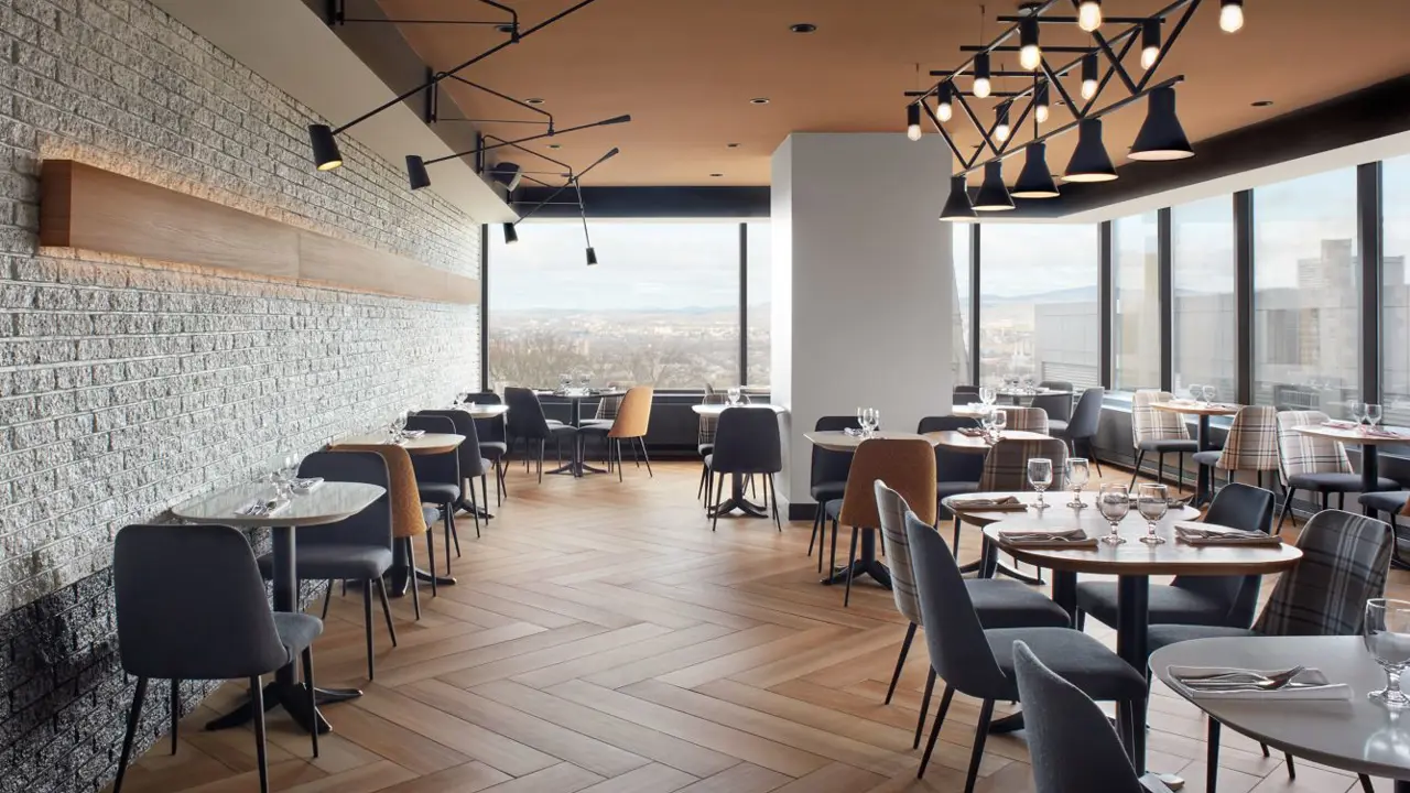 Delta Hotels By Marriott Quebec, Quebec City, dining