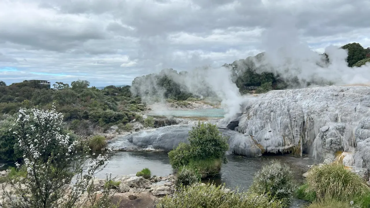 Pohutu Geyser, Rotorua, New Zealand