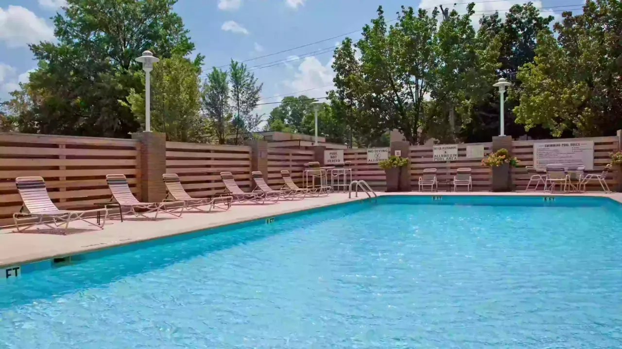 Holiday Inn Vanderbilt, Nashville, pool