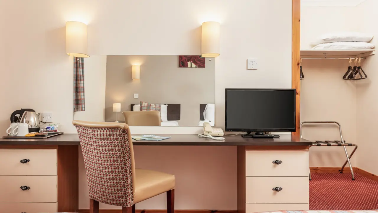 Highlander Hotel, Newtonmore, Twin Room2
