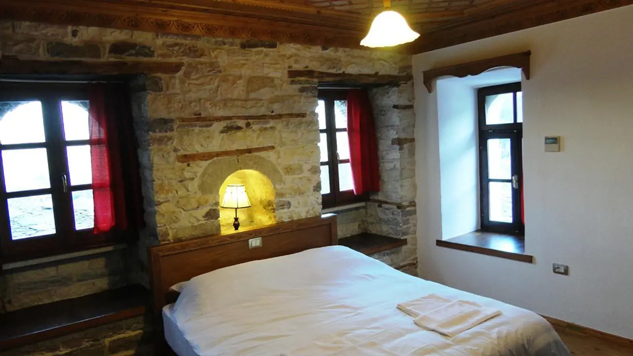 Hotel Kalemi 2, Gjirokastër, bedroom