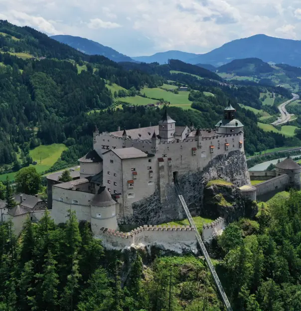 Höhenwerfen Castle