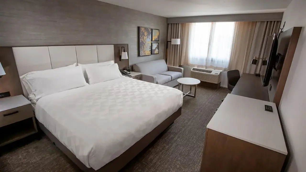 Doubletree by Hilton, Buena Park, bedroom