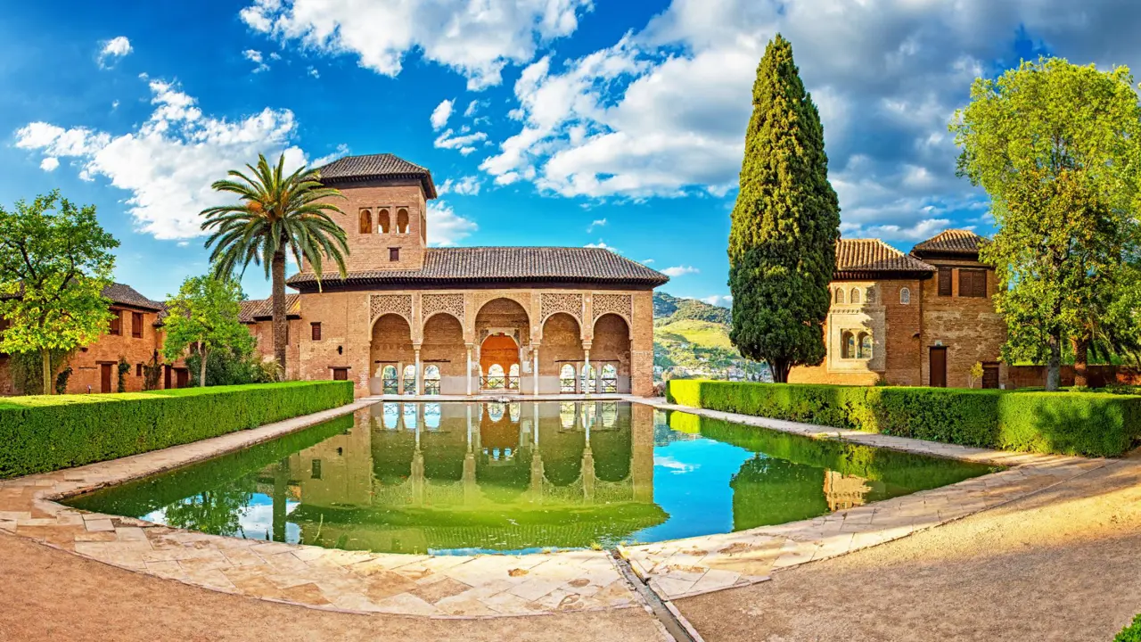  Alhambra Palace, Granada
