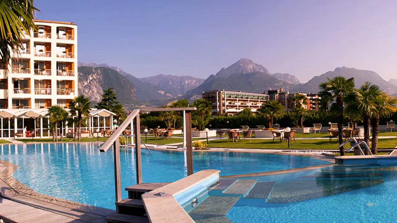 Hotel Savoy Palace, Riva Del Garda, Exterior