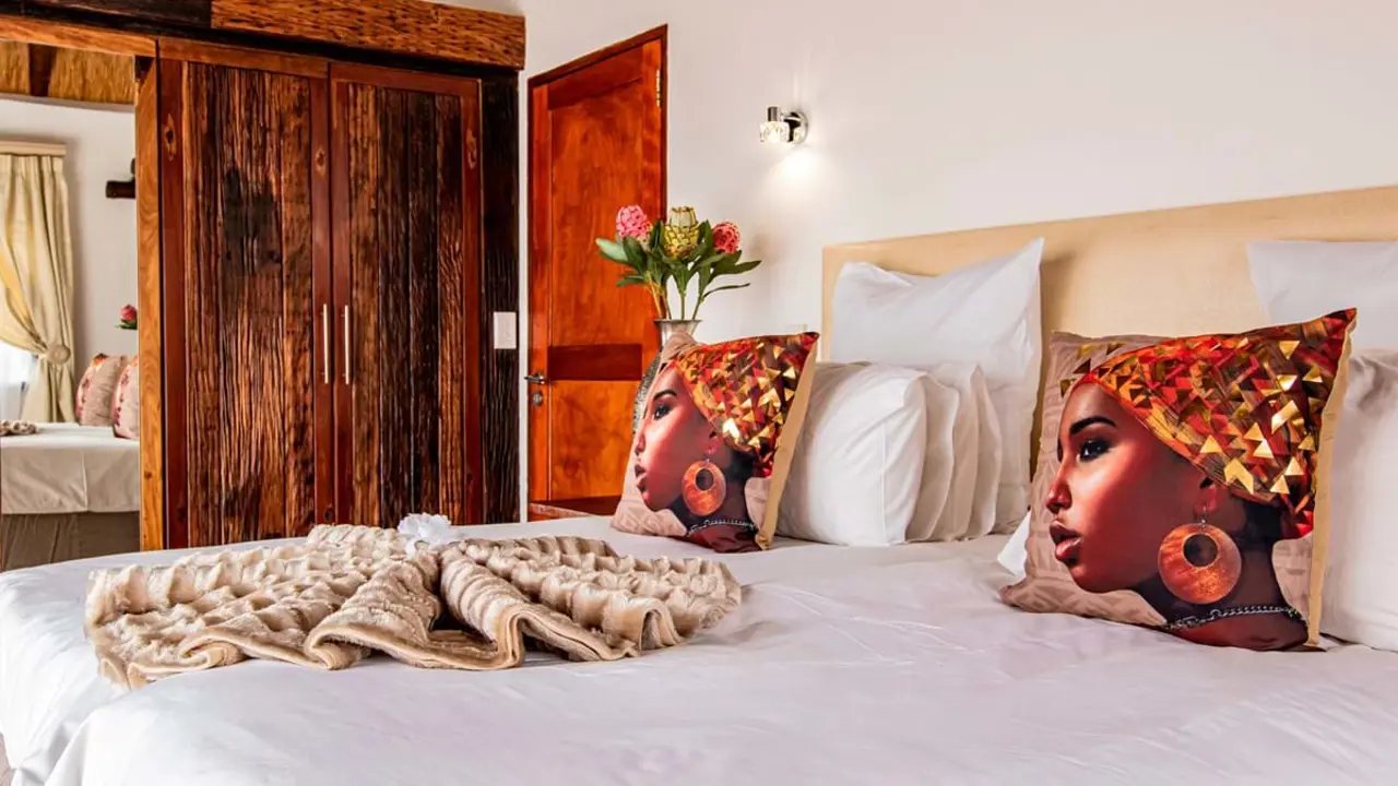 Sebatana Elephant Lodge, double room