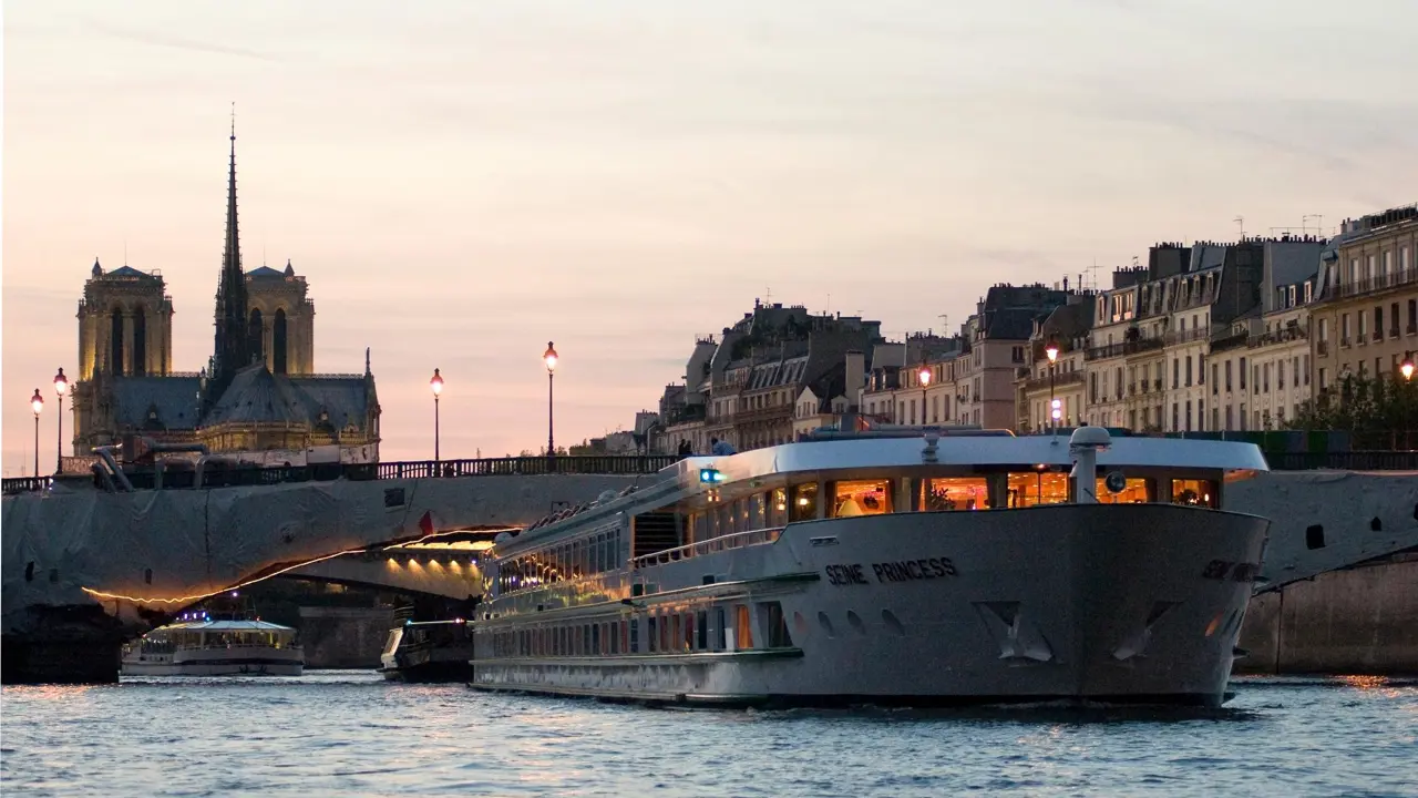 MS Seine Princess, Paris