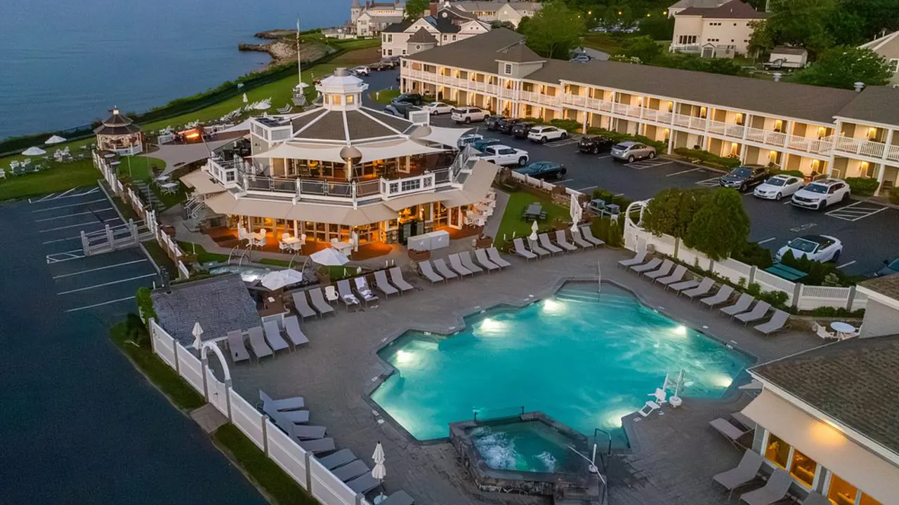 Anchorage by the Sea, Ogunquit, pool