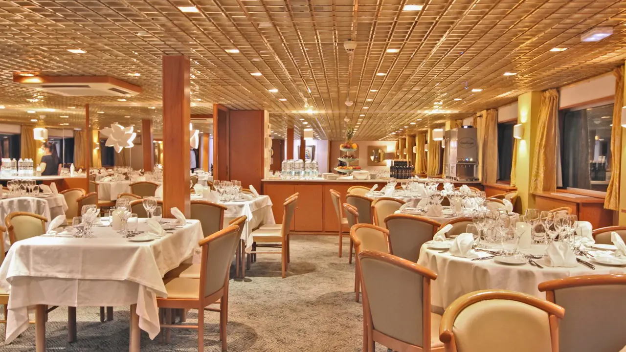 Croisi MS Vasco Gama restaurant