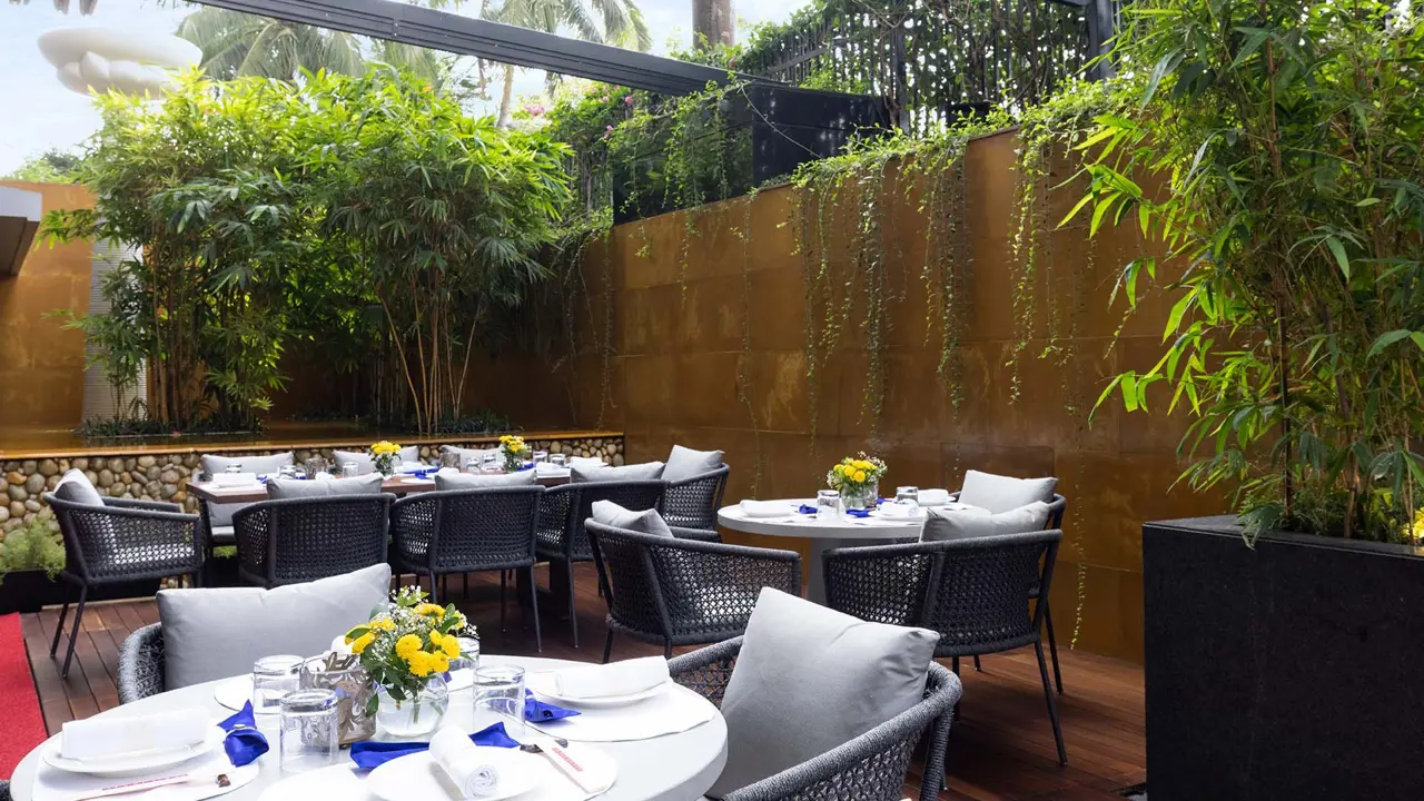 Trident Nariman Point, Mumbai, dining