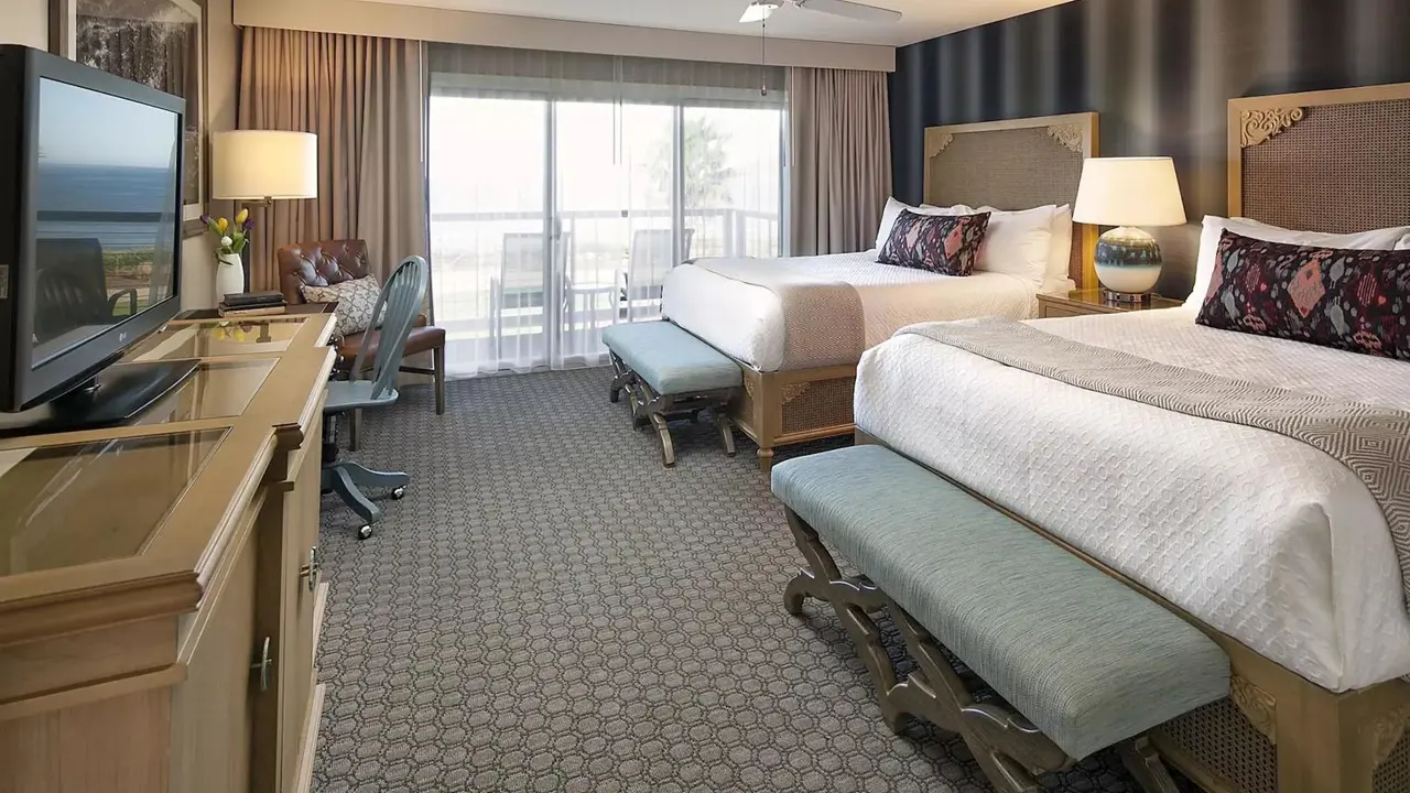 Spyglass Inn, Pismo Beach, twin room
