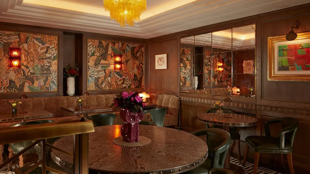 Flemings Mayfair, London, Dining