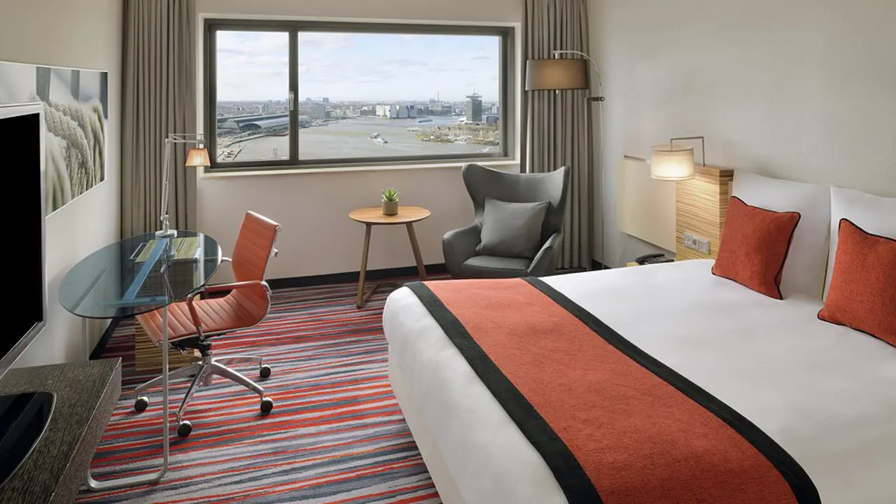 Movenpick Hotel Amsterdam City Centre, Amsterdam, Bedroom
