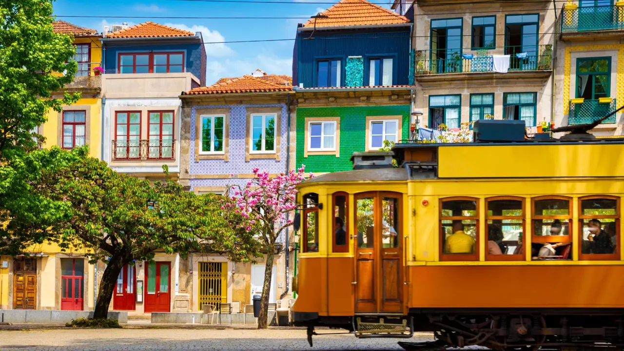 Tram, Porto
