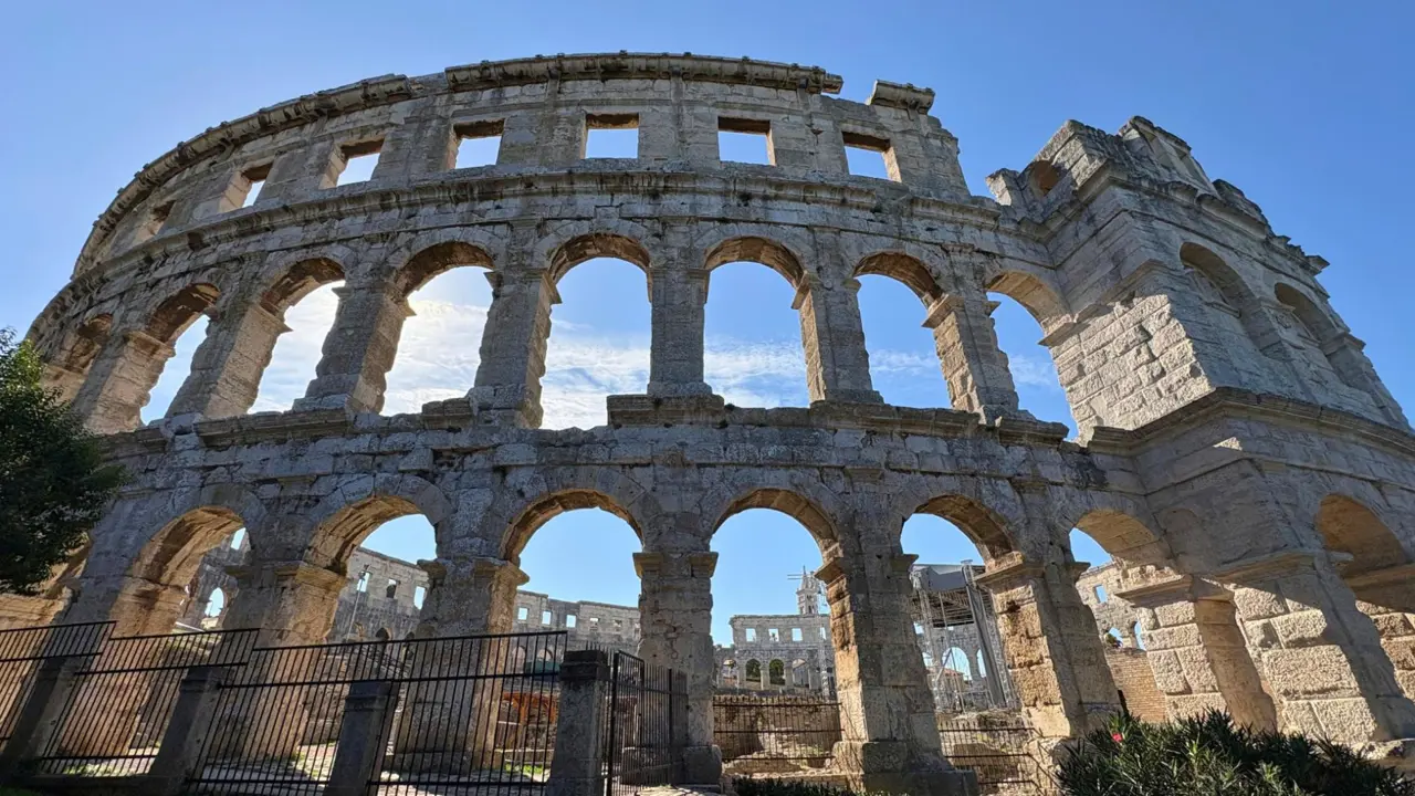 Roman amphitheatre, Pula
