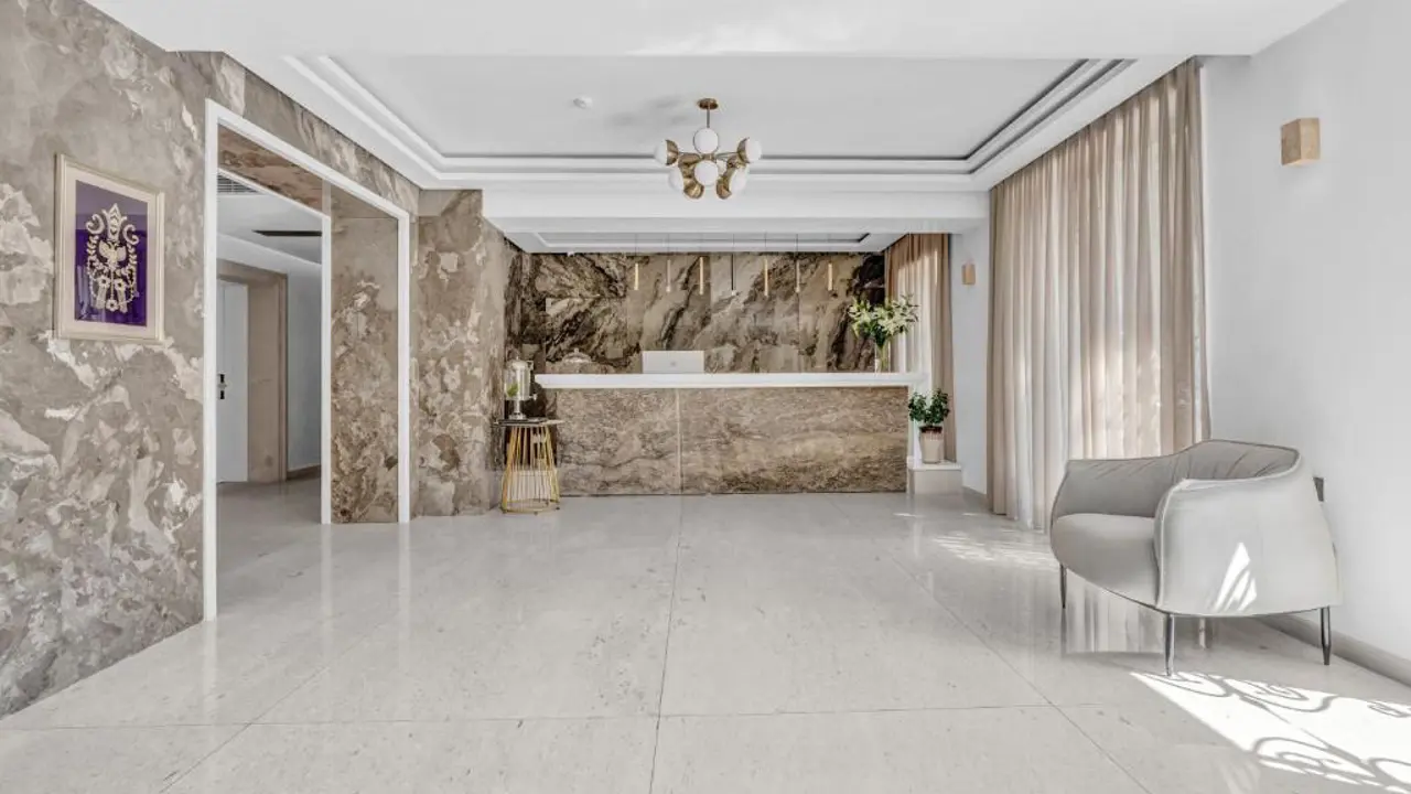Hotel Plaza, Berat, lobby