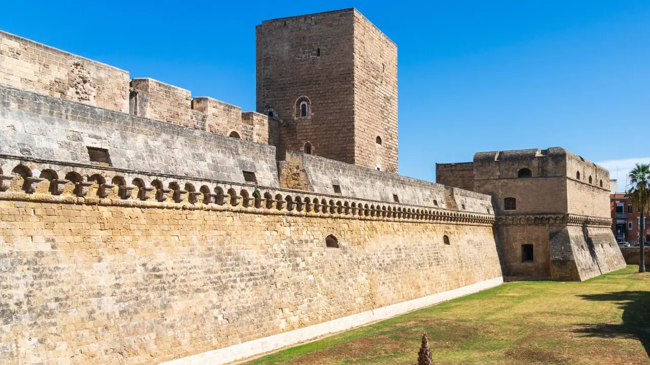Castello Svevo, Bari, Puglia