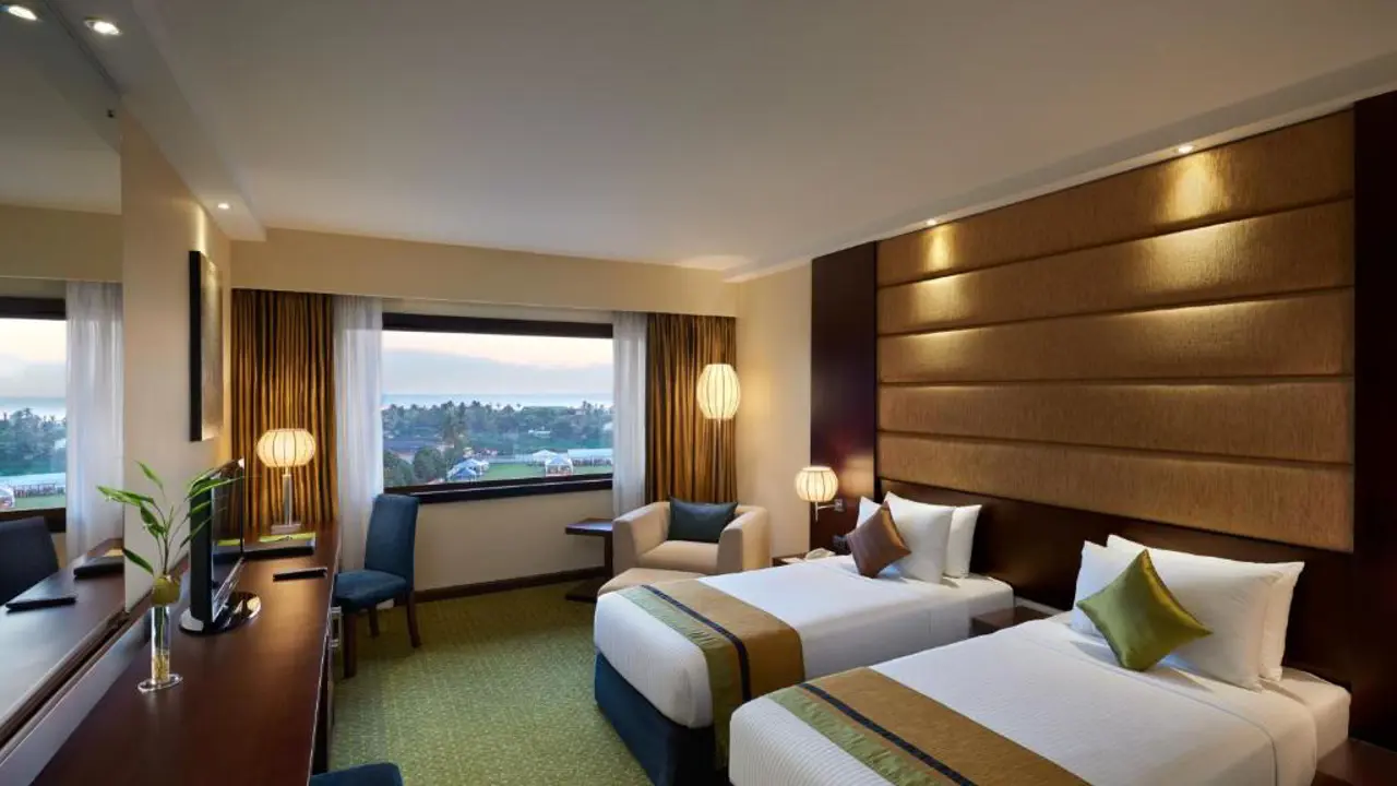 Cinnamon Lakeside, Colombo, superior twin