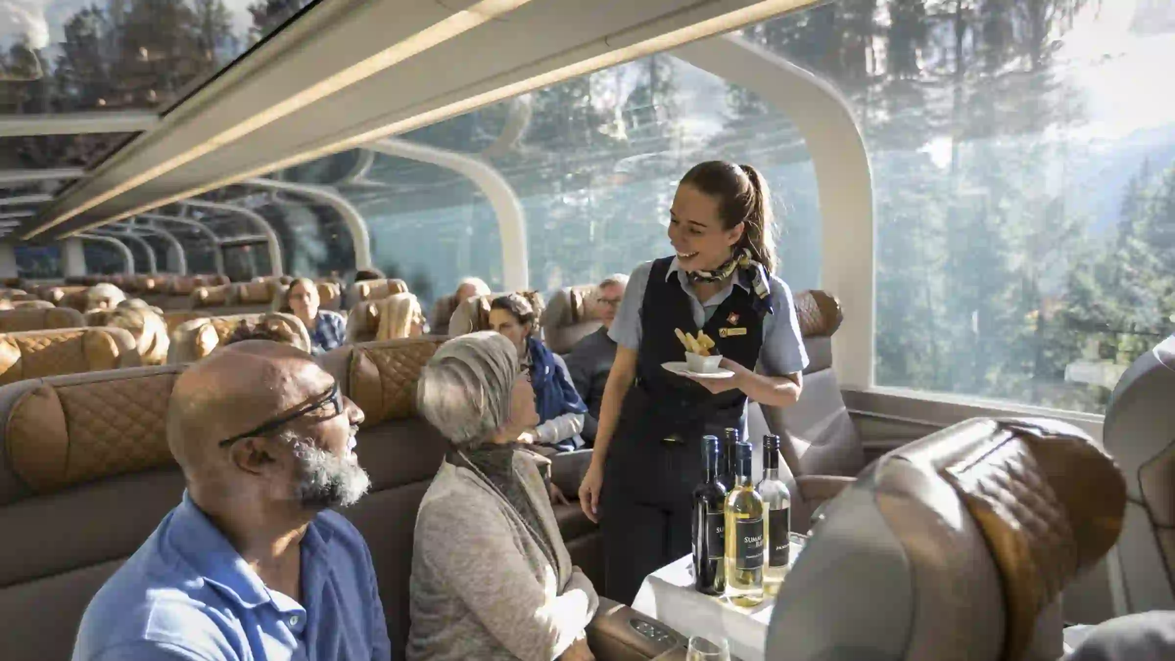Rocky Mountaineer, Goldleaf service