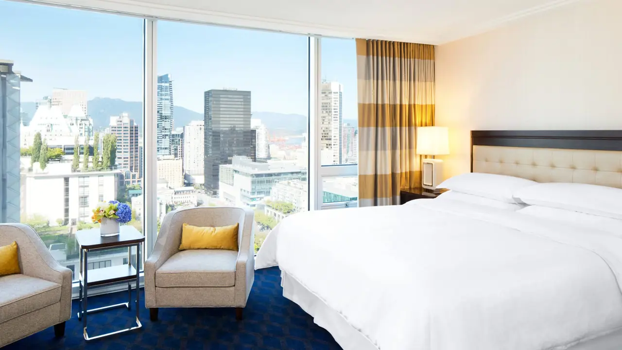 Sheraton Vancouver Wall Centre, Vancouver, bedroom