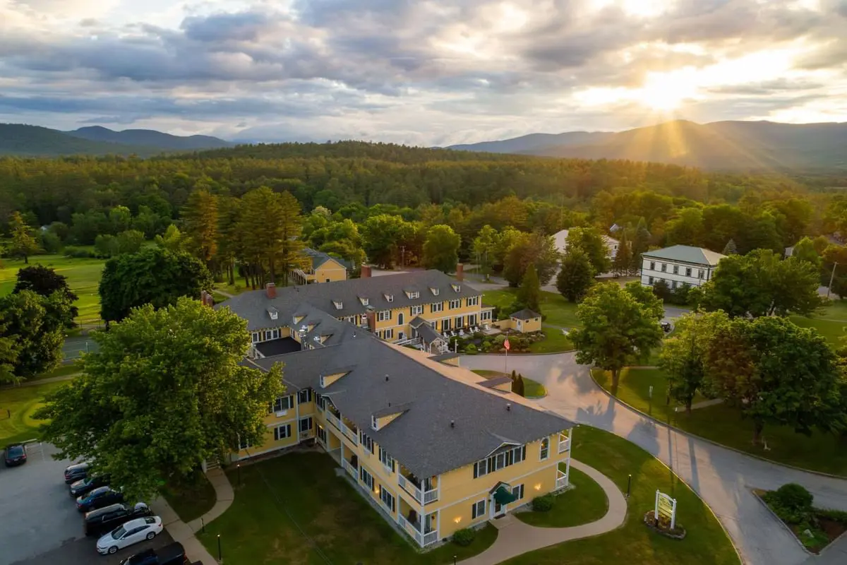 The Bethel Resort & Suites, Bethel, aerial view
