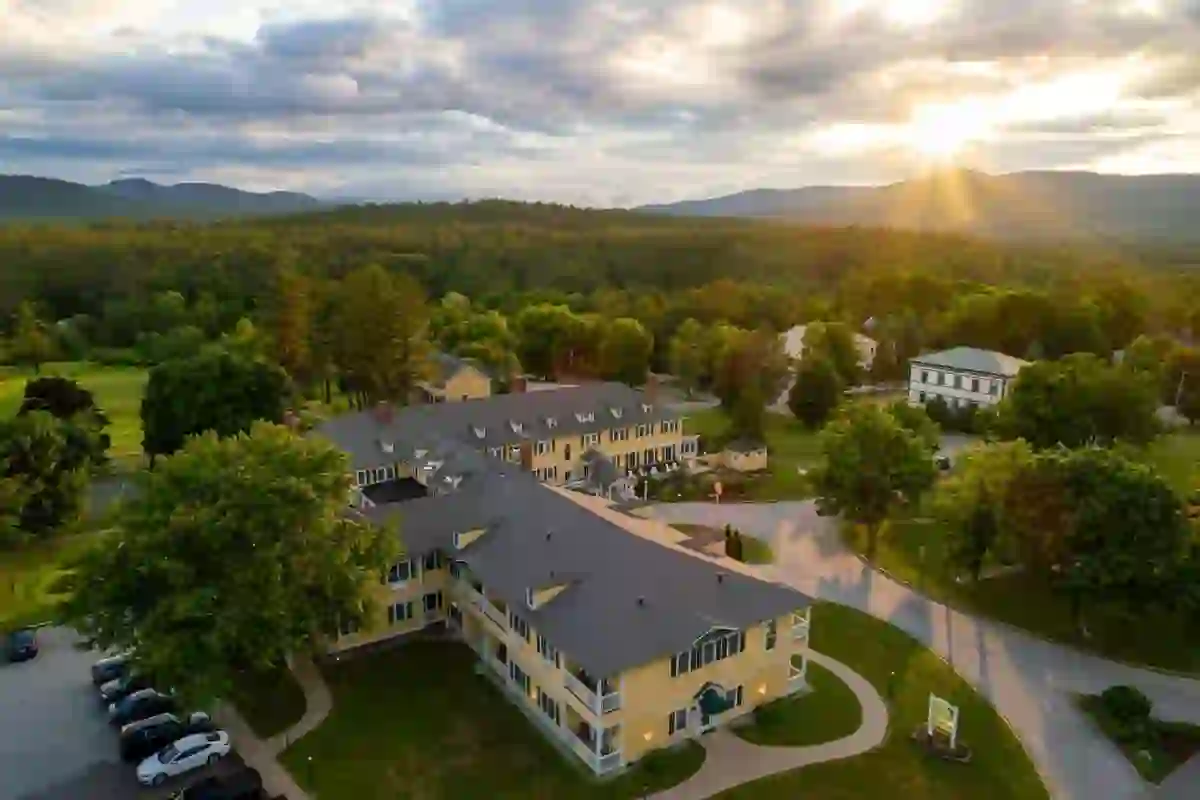 The Bethel Resort & Suites, Bethel, aerial view