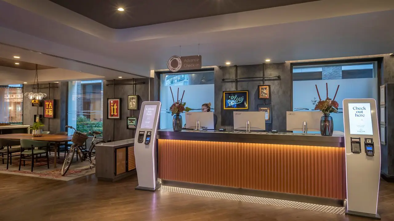Clayton Hotel City Of London, London, Reception
