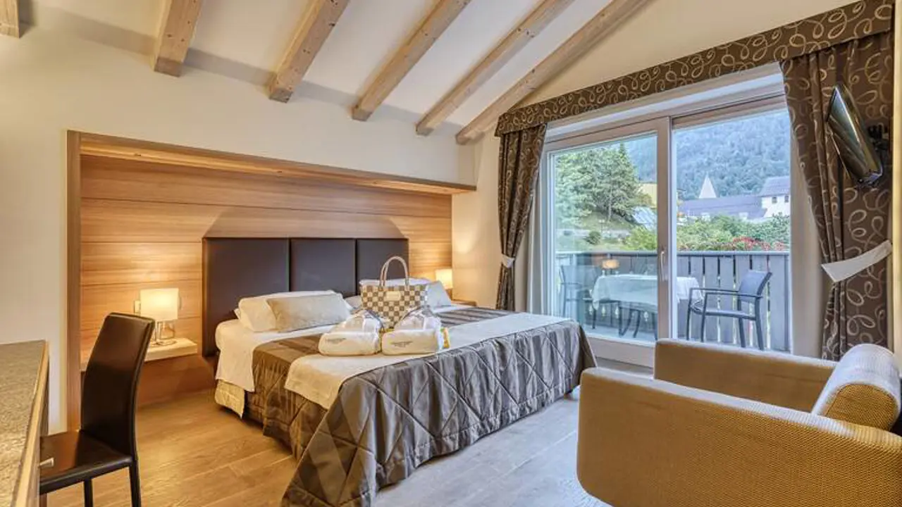 Alpenresort Belvedere, Molveno, Bedroom