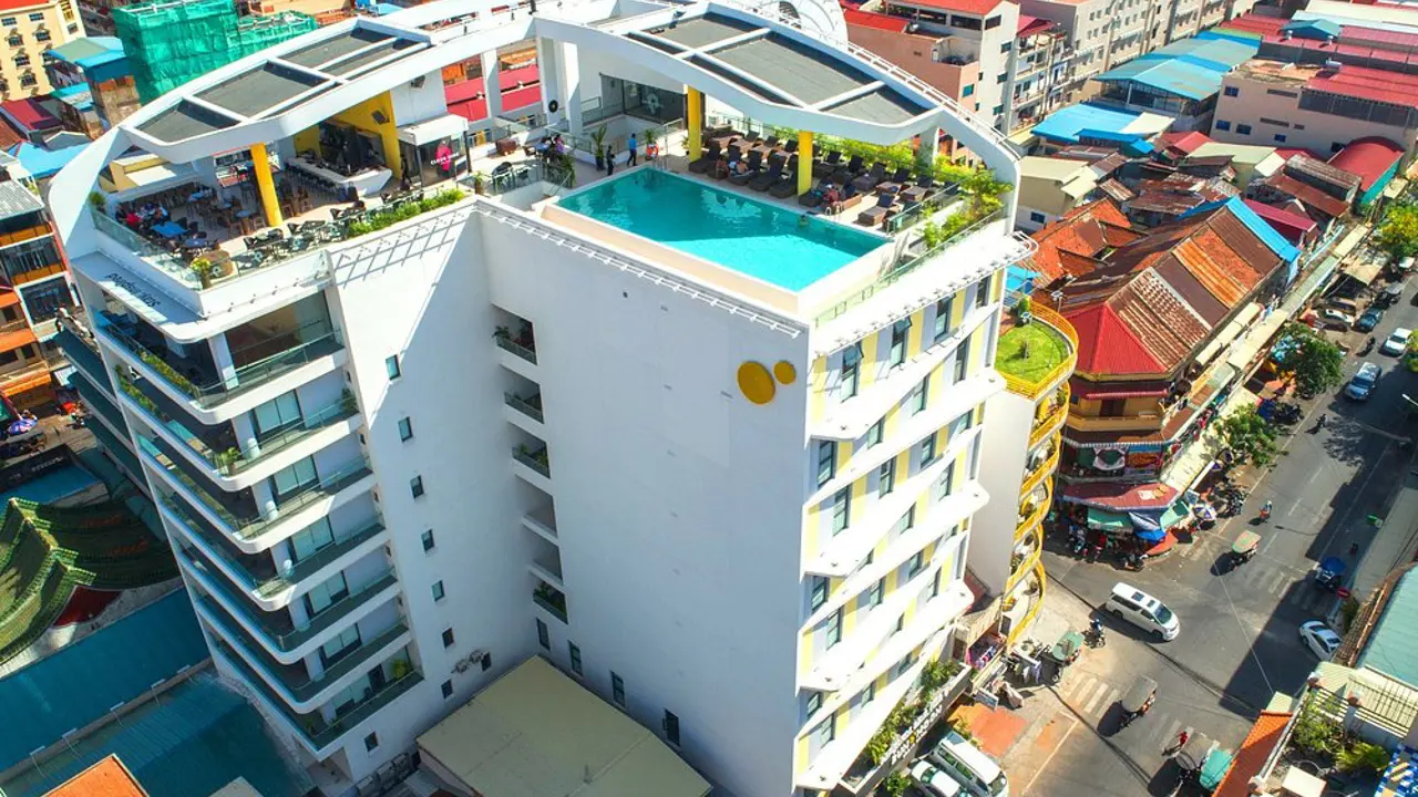 Sun & Moon Hotel, Phnom Penh, exterior