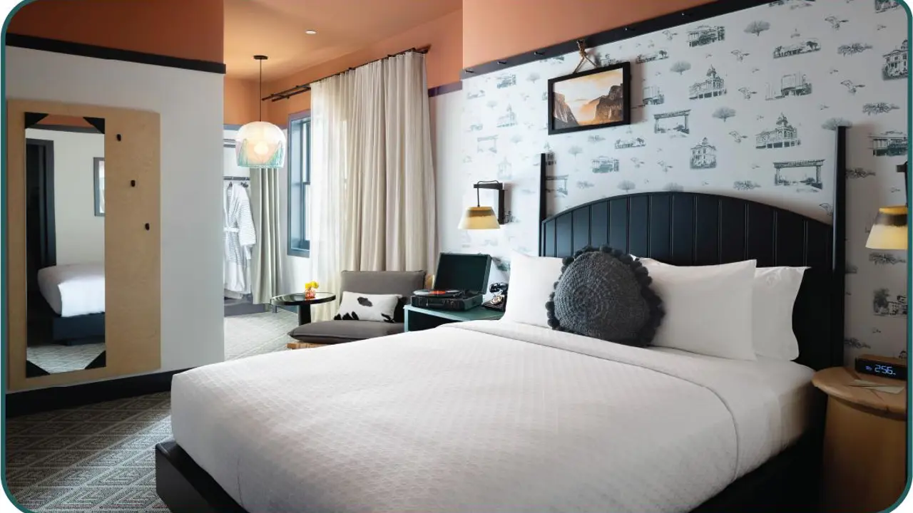 El Capitan Hotel, Merced, bedroom