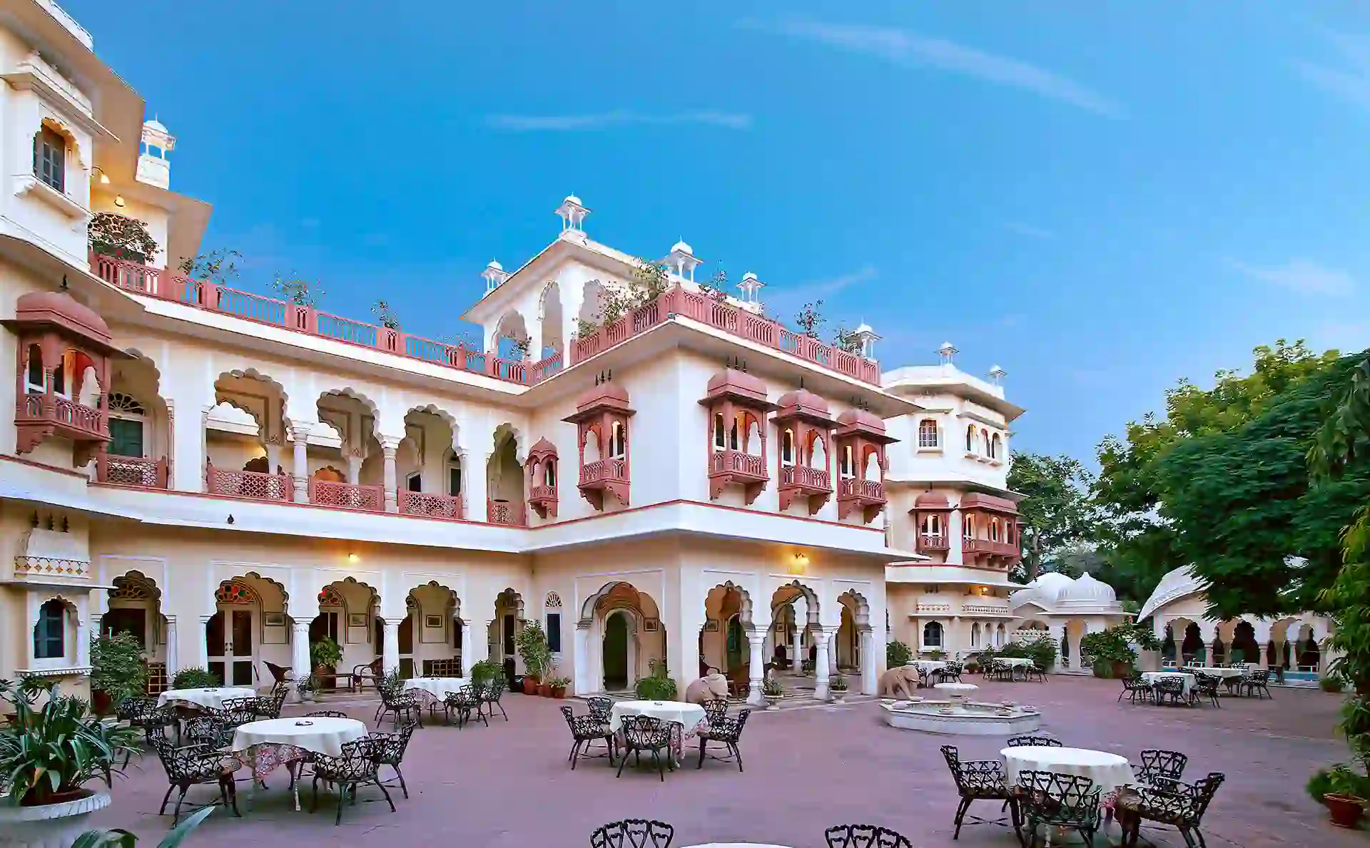 Alsisar Haveli, Jaipur, exterior