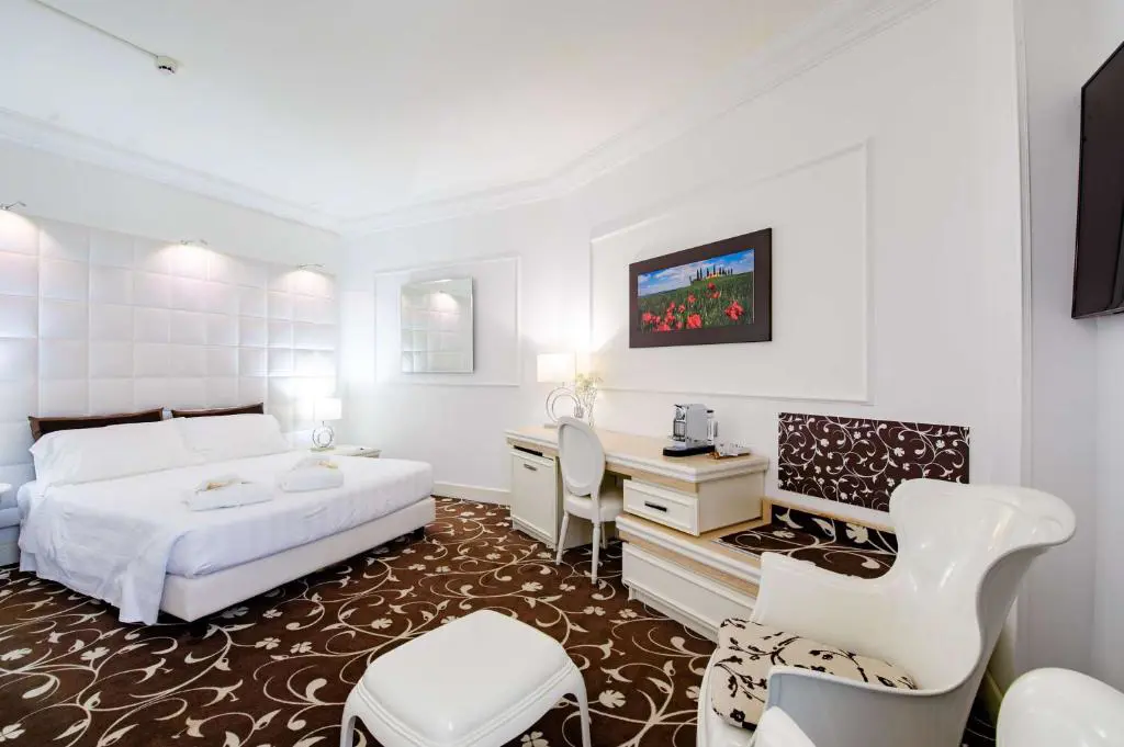 Tuscany, Rome And The Amalfi Coast Touring Hotels Image 0