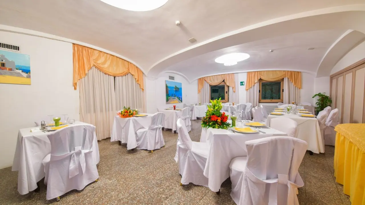 Hotel President Terme, Ischia, Dining