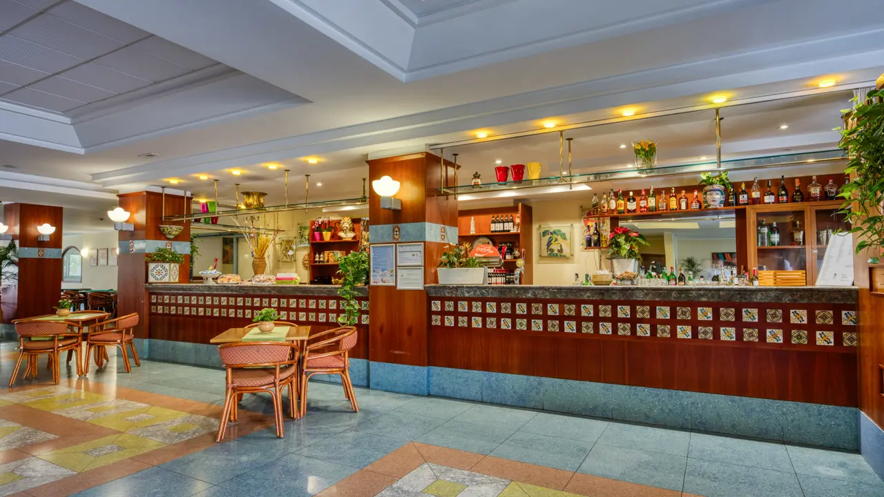 Hotel Caesar Palace, Giardini Naxos, bar