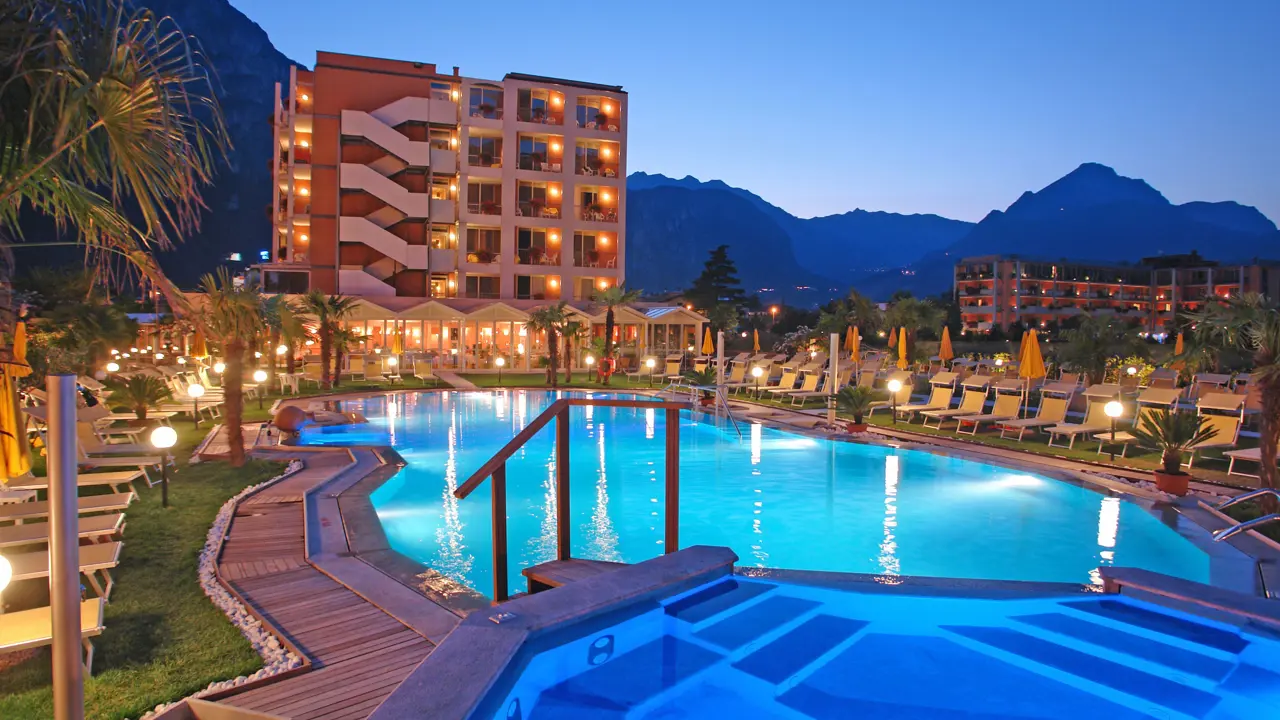 Hotel Savoy Palace, Riva del Garda, Pool at Night