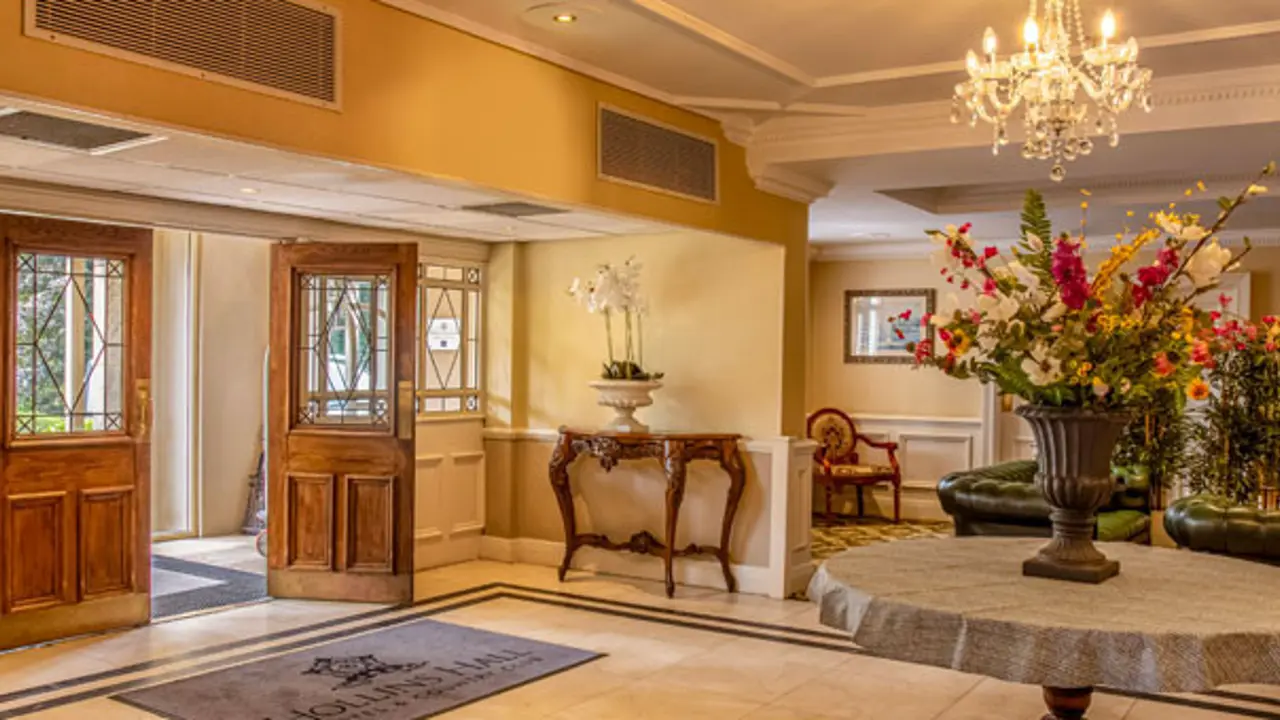 Hollins Hall Hotel, Baildon, Lobby