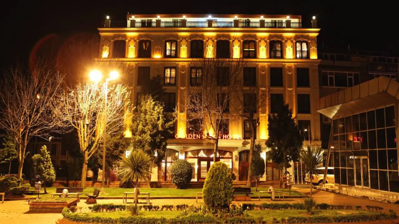 Deluxe Golden Horn Hotel, Istanbul, exterior at night