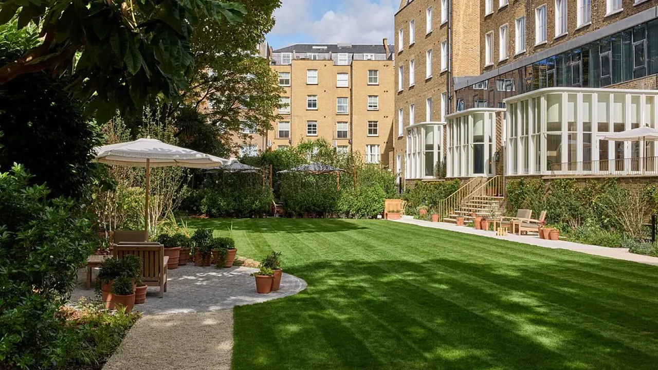 Miiro Templeton Garden, London, Garden