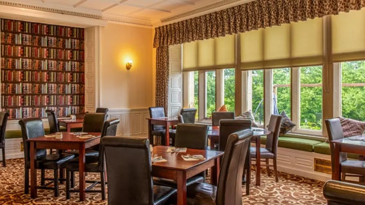 Hollins Hall Hotel, Baildon, Dining