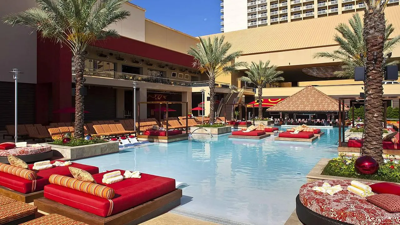Golden Nugget, Biloxi, pool