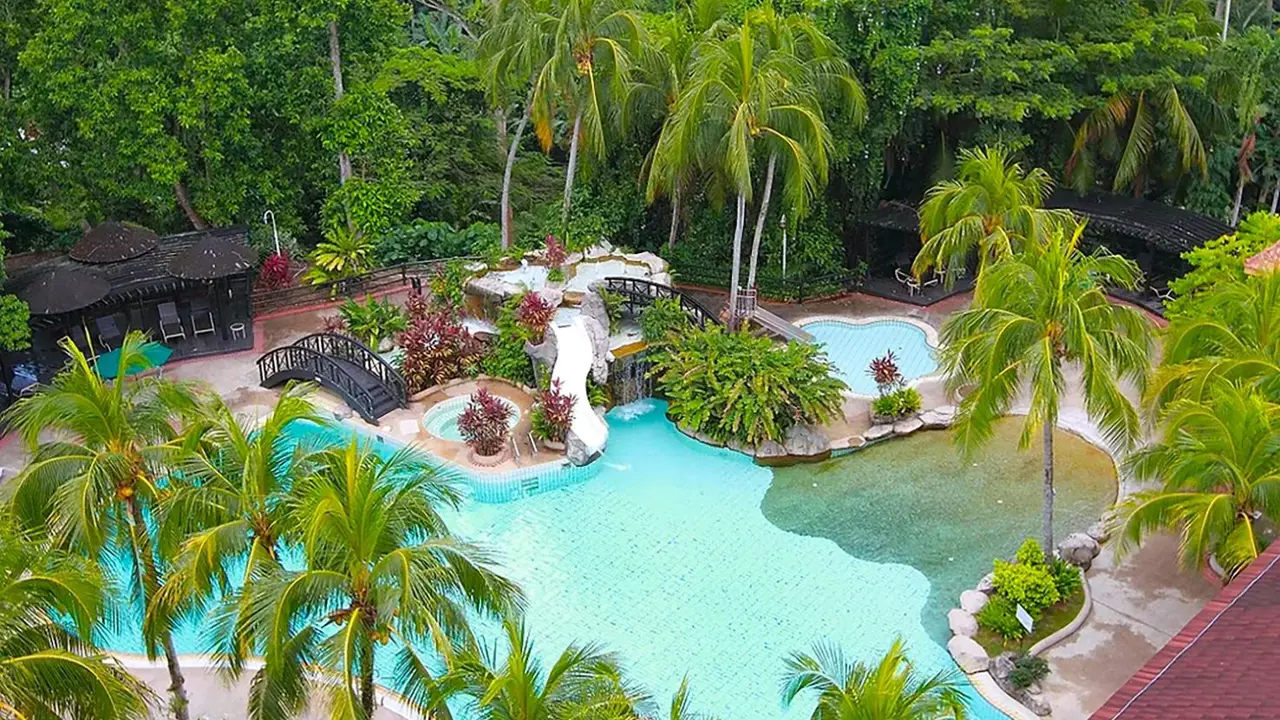 Sabah Hotel, Sandakan,  pool