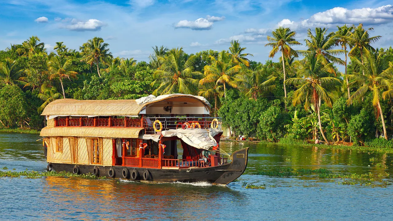  Keralan Houseboat, Kerala
