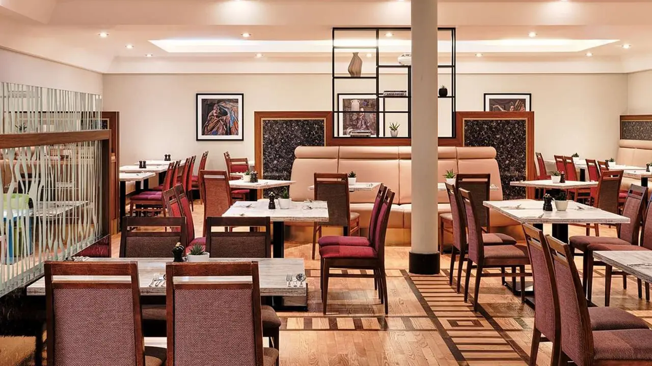 Radisson Blu Hotel, Krakow, Dining