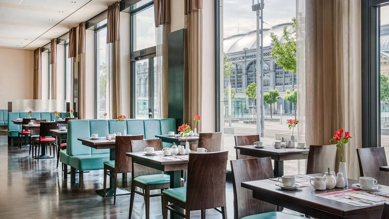 Intercityhotel, Dresden, dining
