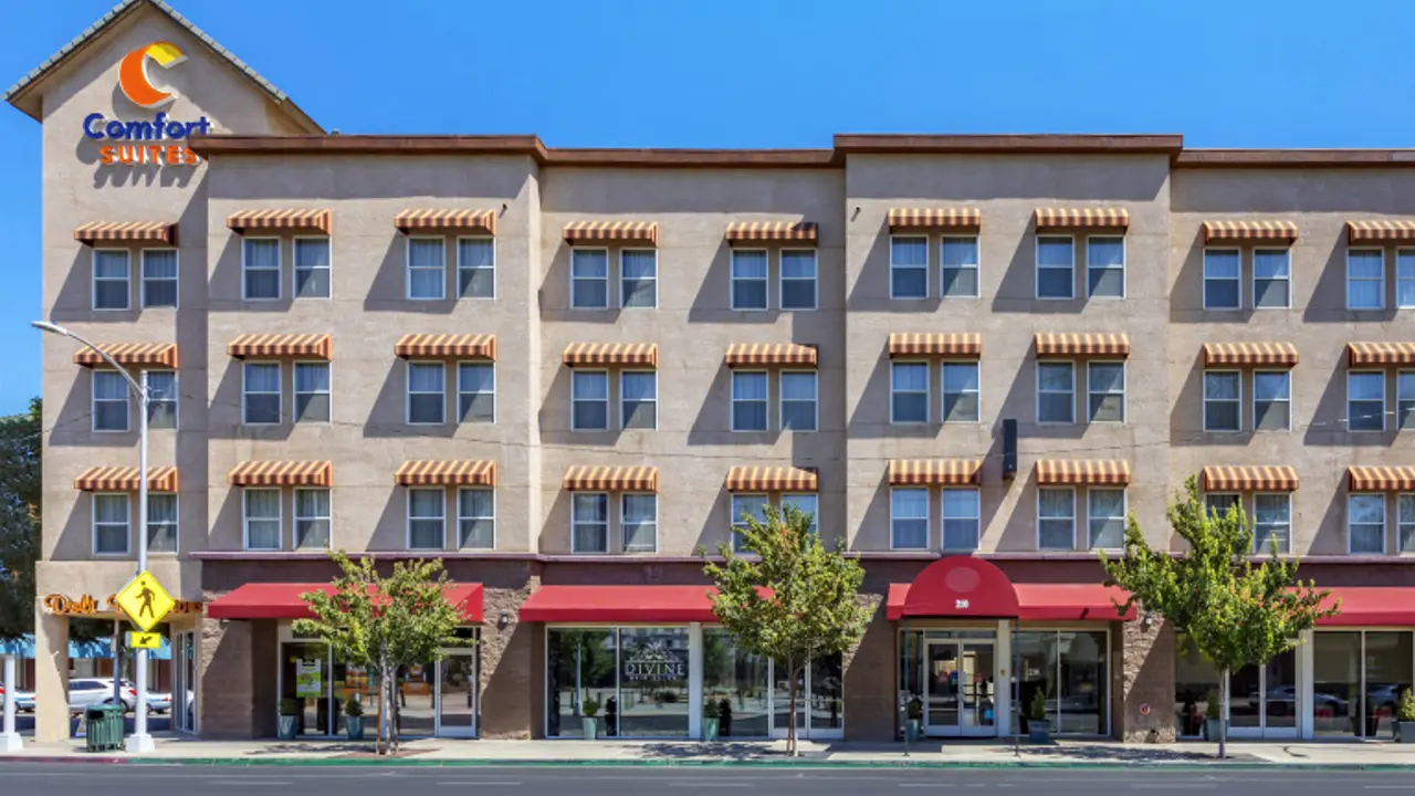 Comfort Suites Visalia Conference Centre, Visalia, exterior
