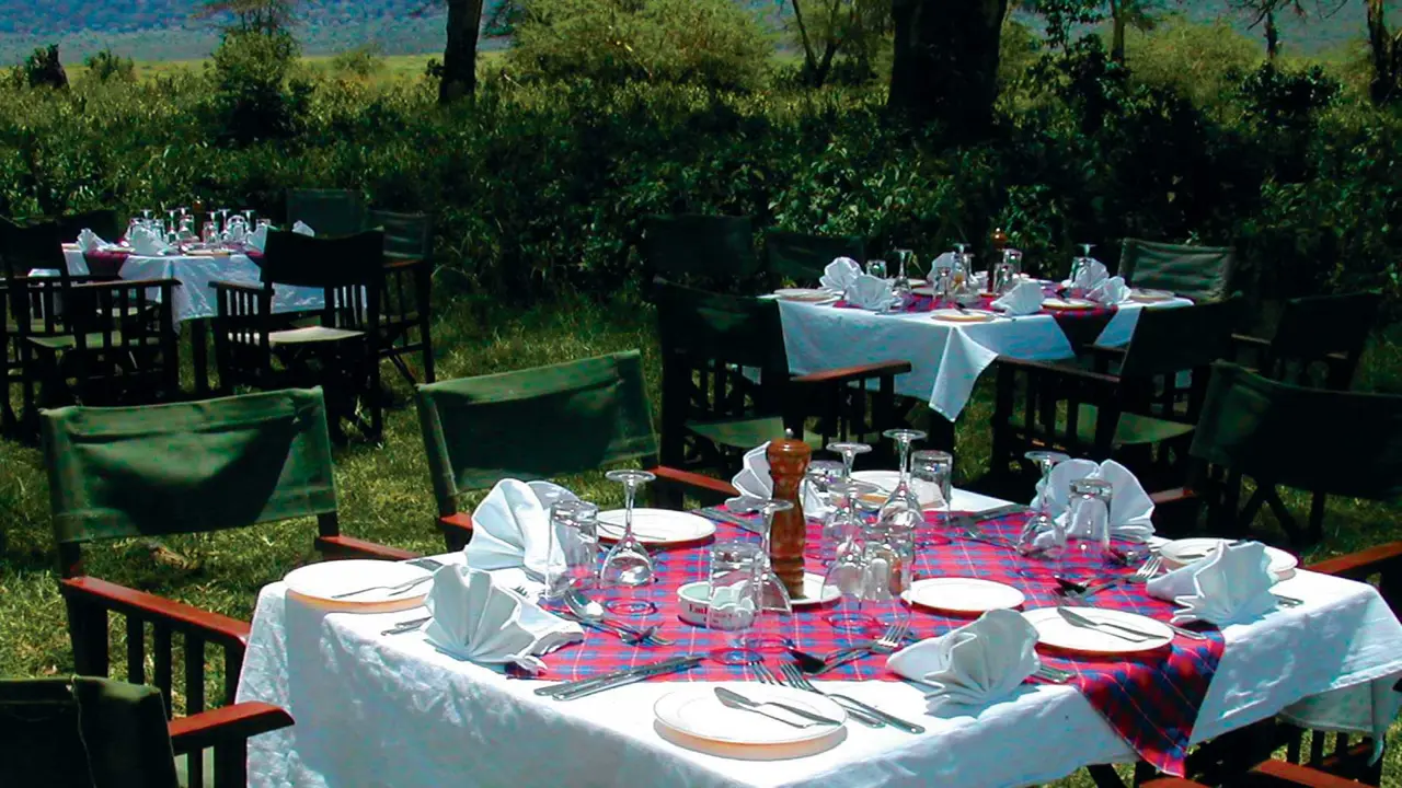 Mara Sopa Lodge, Maasai Mara National Reserve, dining outside