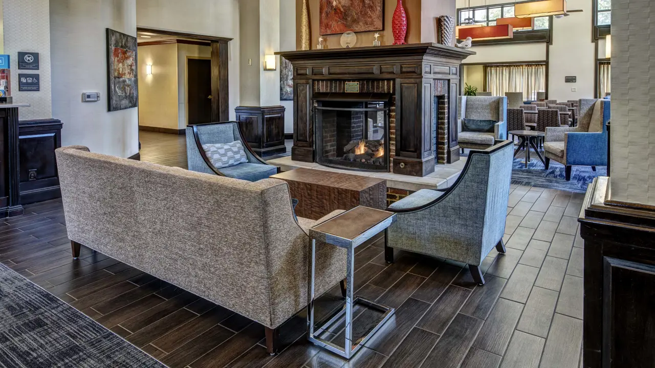 Hampton Inn & Suites, Elliston Place, lounge