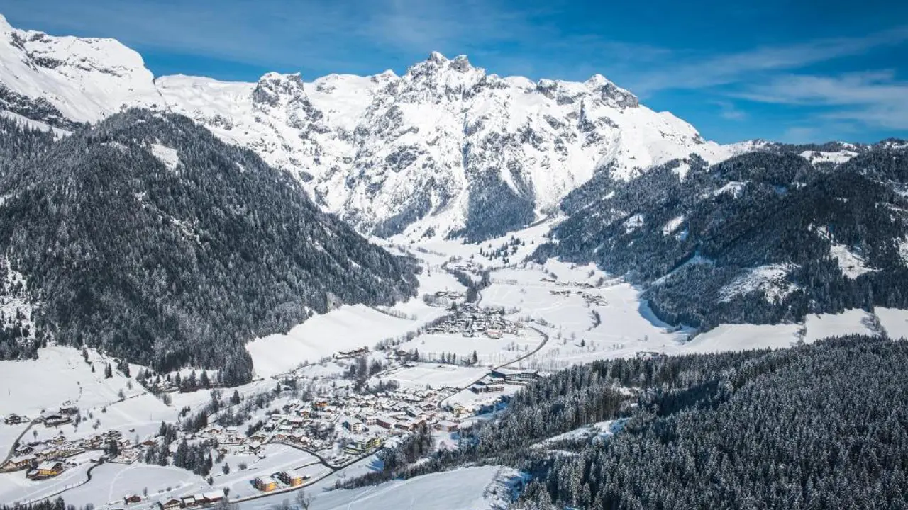 KALM Aparthotel, Werfenweng, winter view