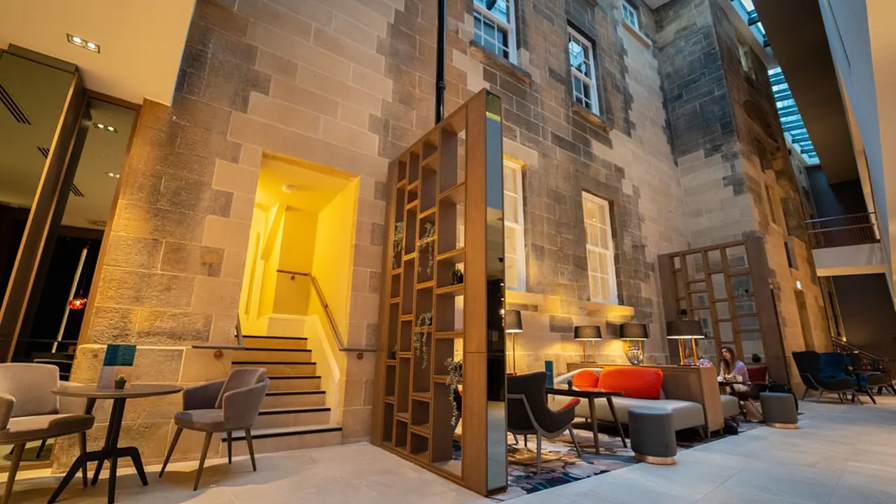 Clayton Hotel, Glasgow, Bar