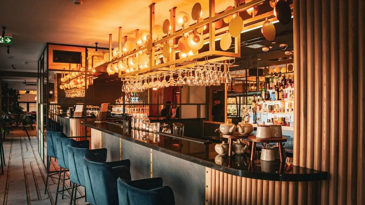 Hotel MDM, Warsaw, bar